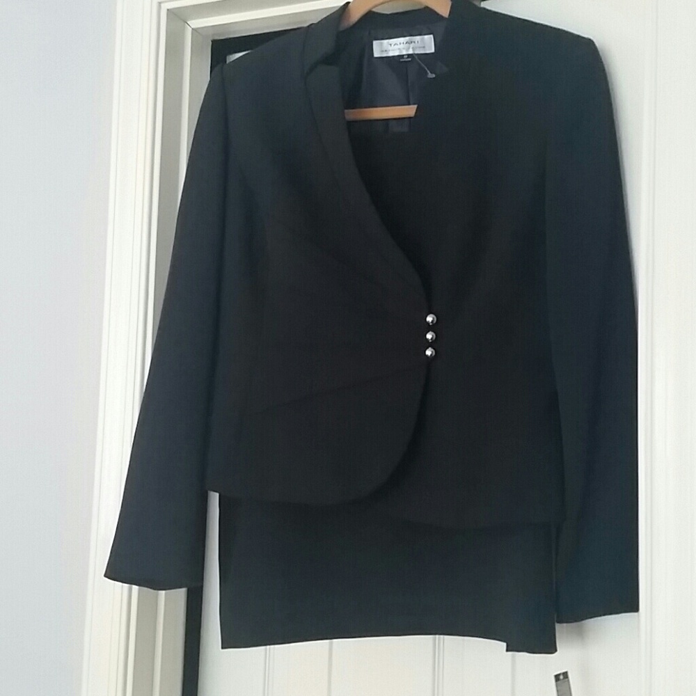 2 pc suit. New